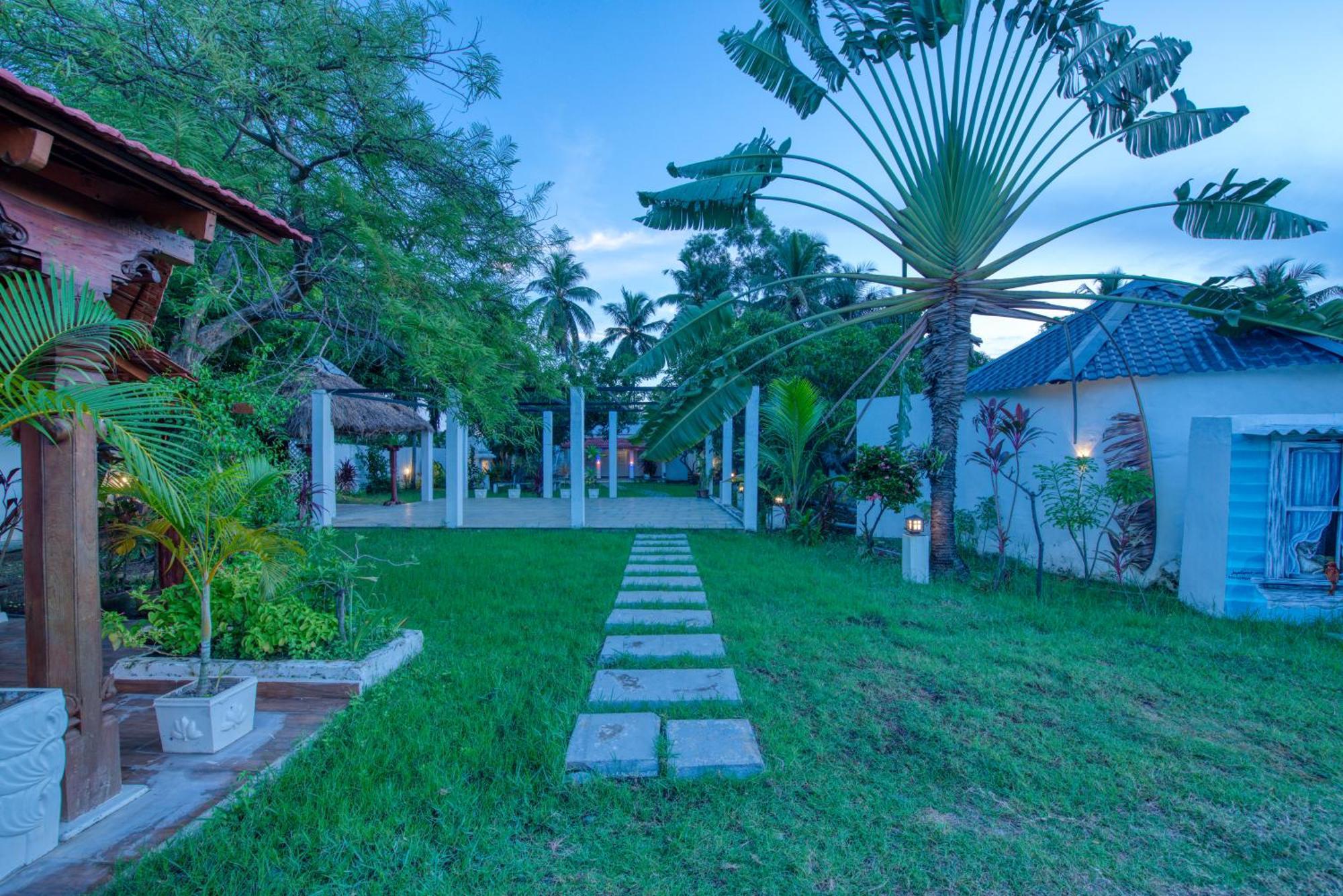 Le Epic Resort Virāmpattinam Extérieur photo