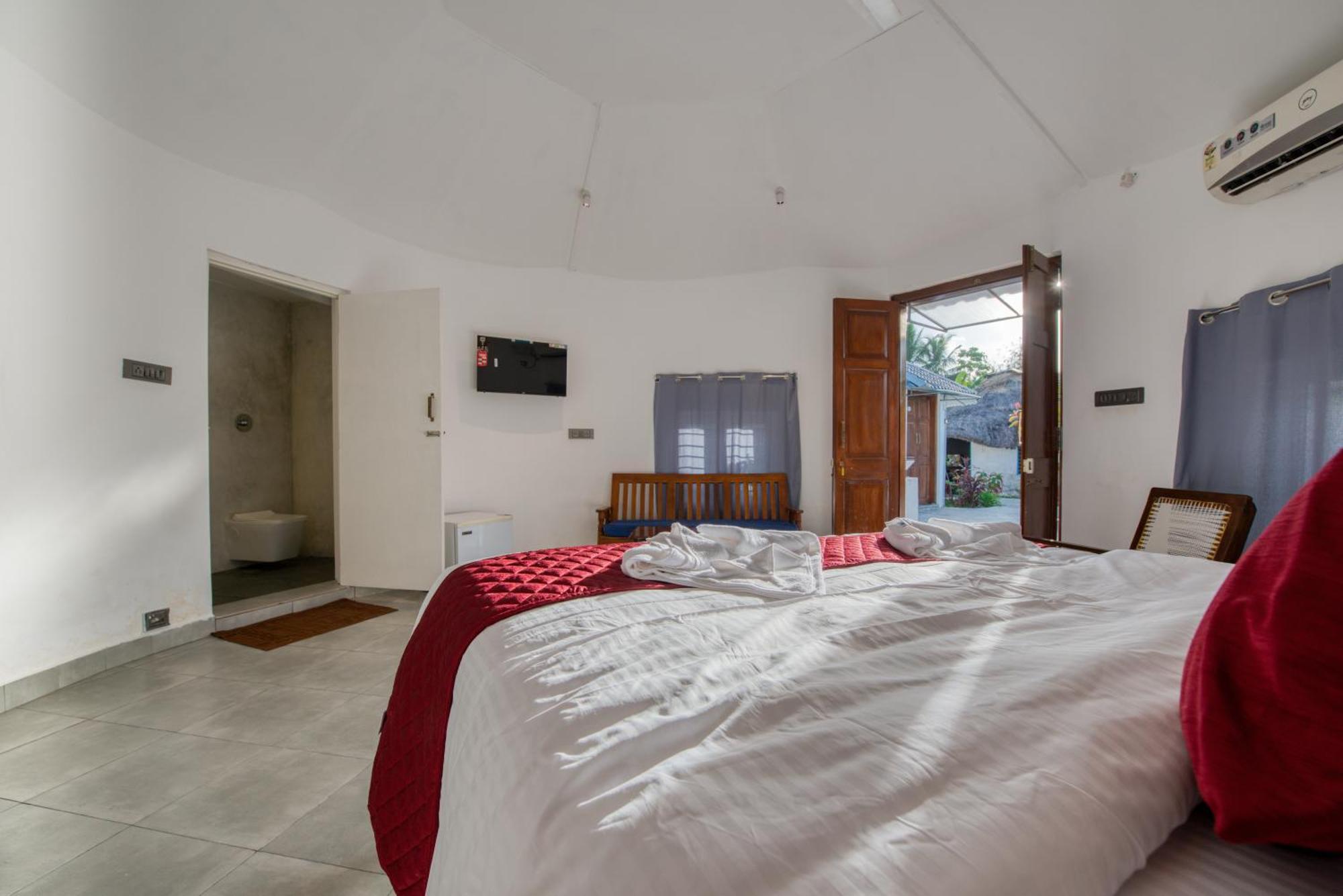 Le Epic Resort Virāmpattinam Extérieur photo