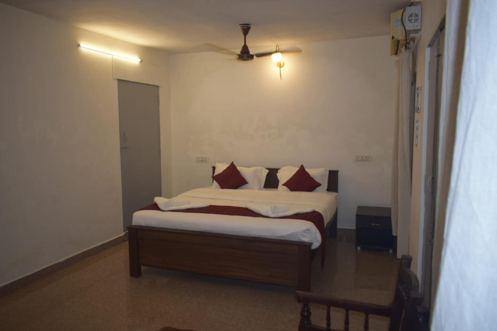 Le Epic Resort Virāmpattinam Extérieur photo