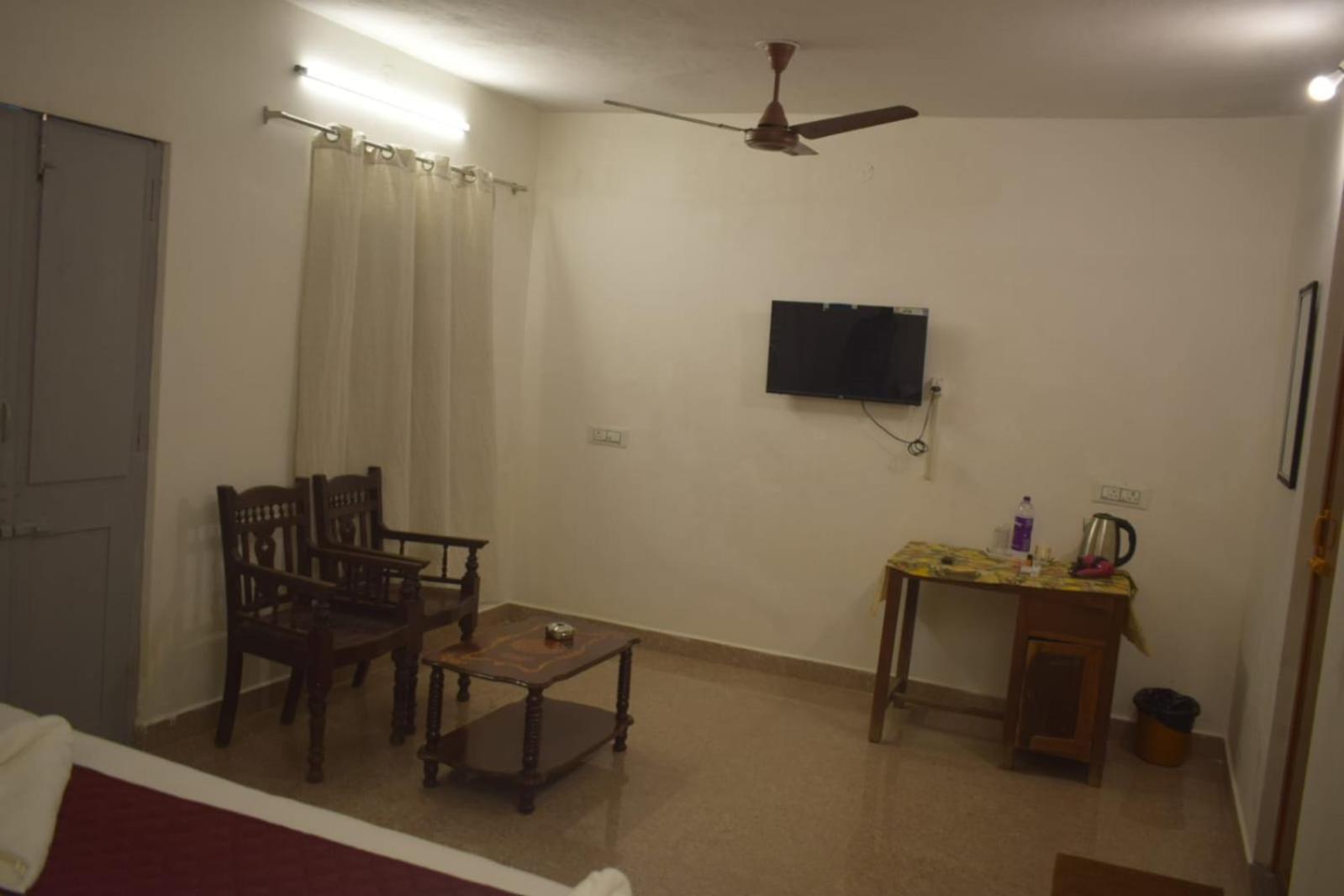 Le Epic Resort Virāmpattinam Extérieur photo
